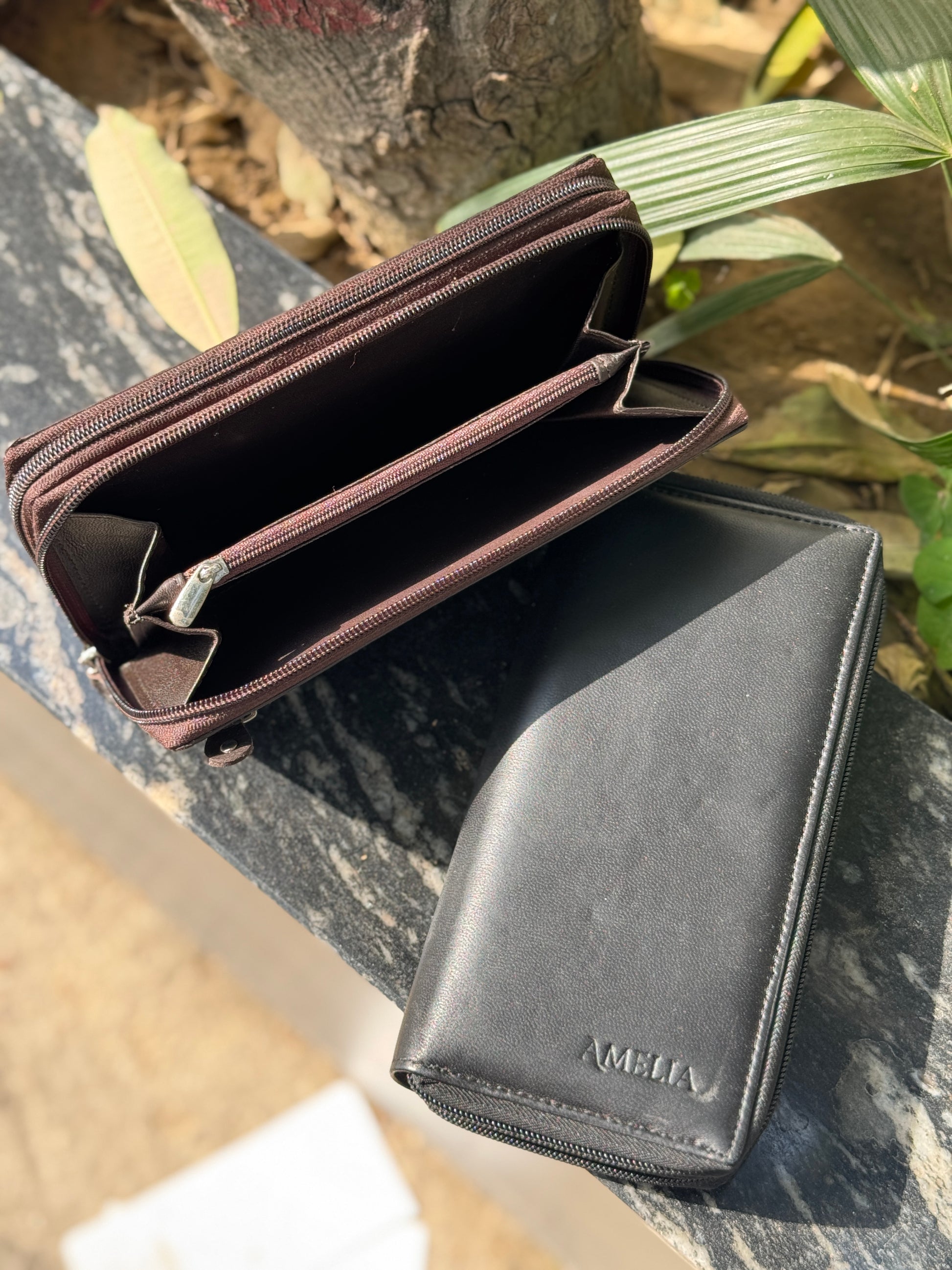 Checkbook Cover with Round Zipper