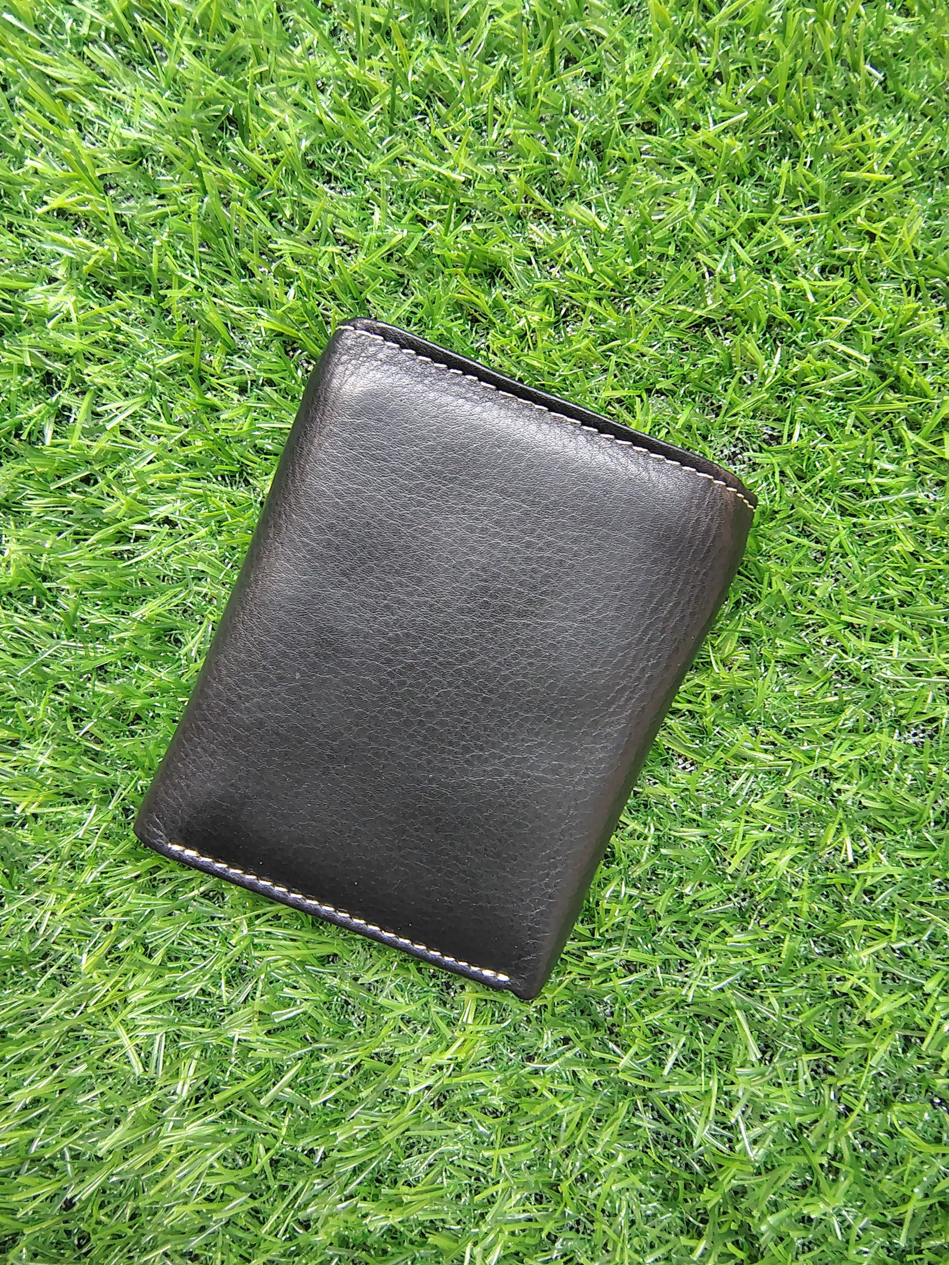 Trifold Wallet with Middle Flap