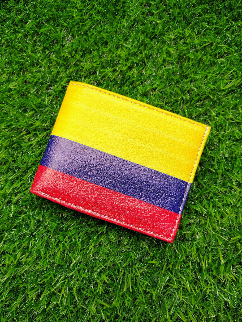 Columbia Flag Print Bifold Wallet