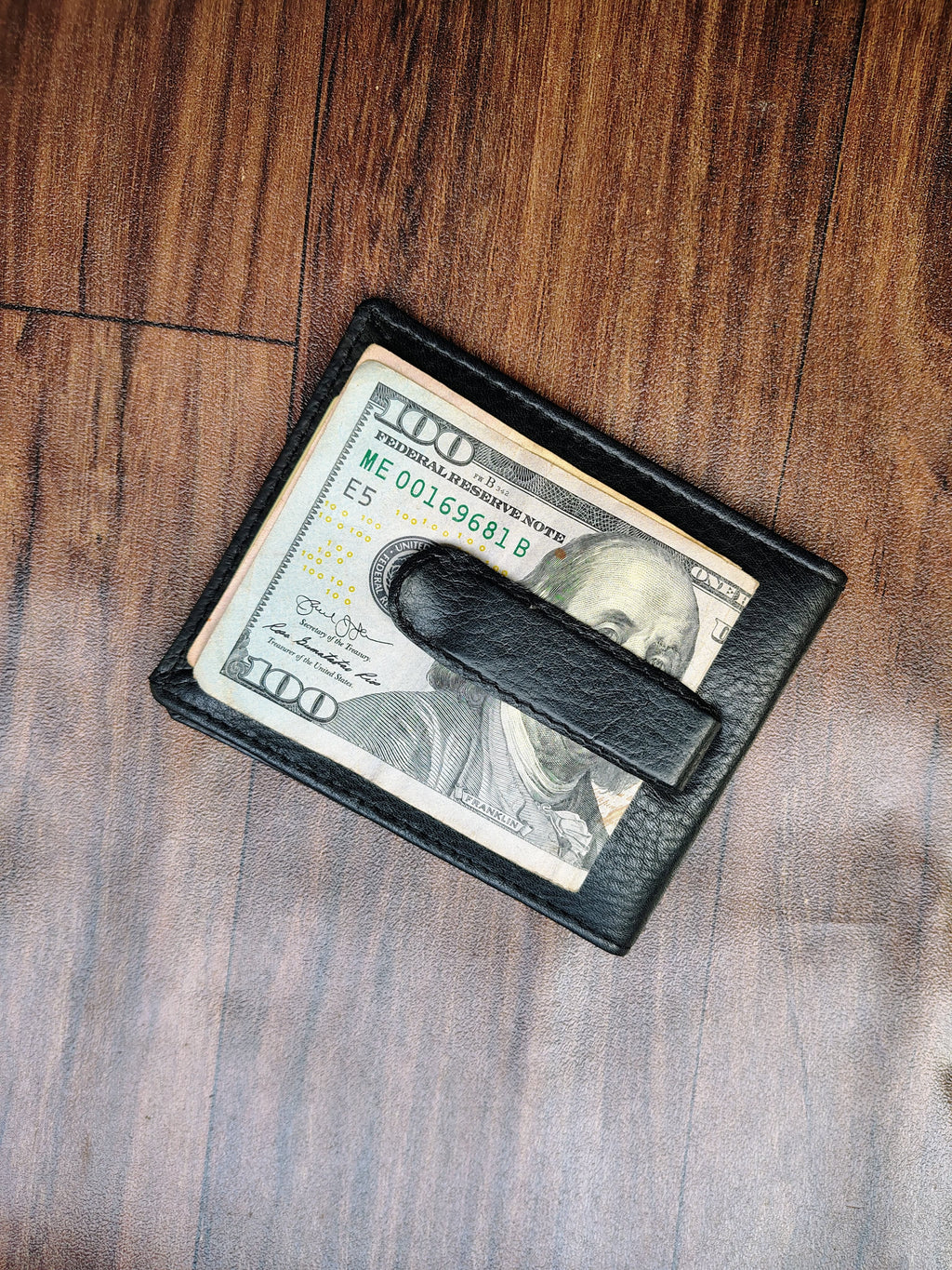 Bifold Money Clip Wallet with Bill Holder